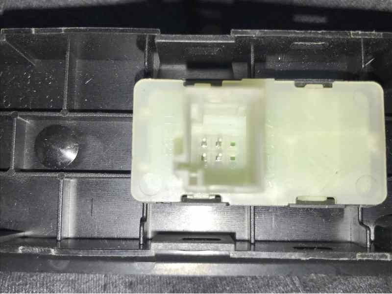 MANDO ELEVALUNAS TRASERO DERECHO 98026388ZD  - imagen 3