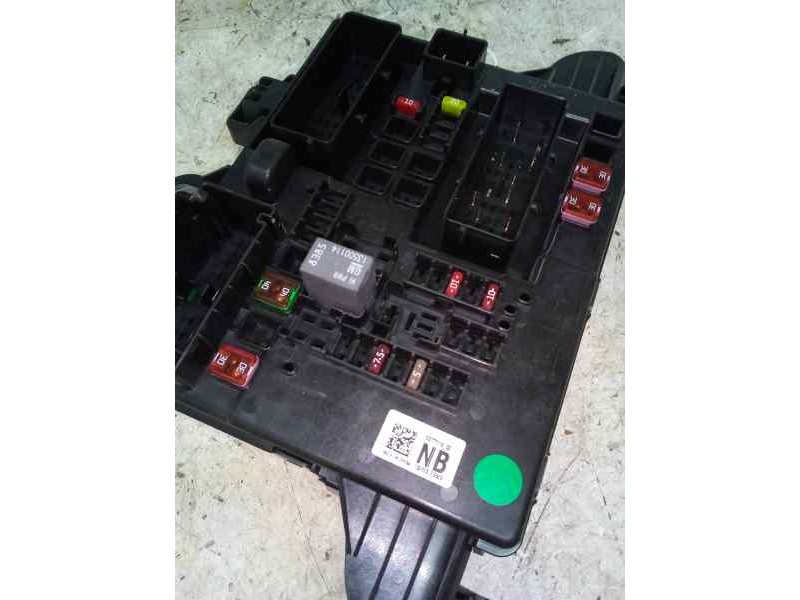 CAJA RELES / FUSIBLES 13277318  - imagen 2