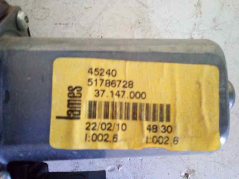 ELEVALUNAS DELANTERO DERECHO 517867728  - imagen 2