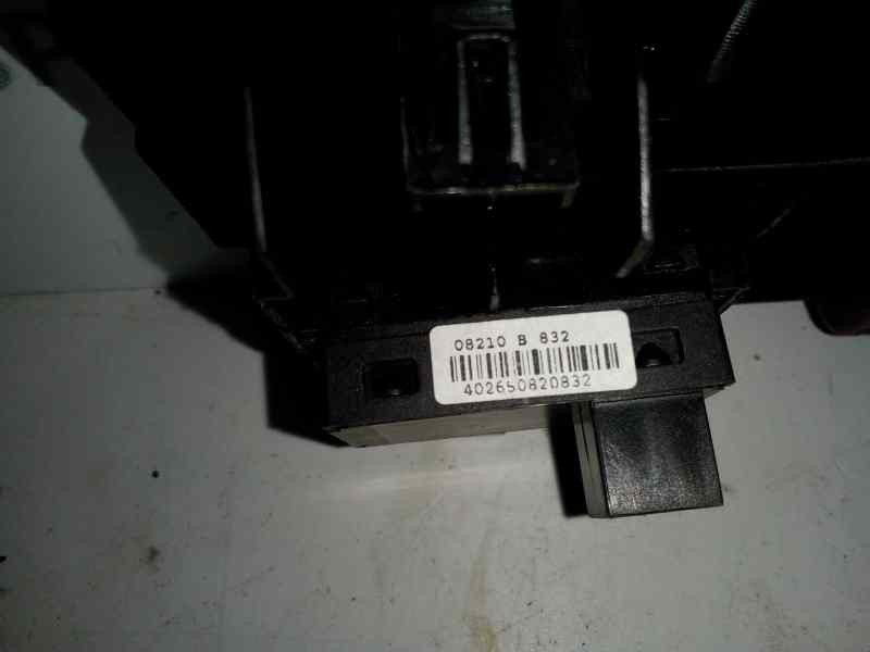 MANDO ELEVALUNAS DELANTERO DERECHO 08210B832  - imagen 2