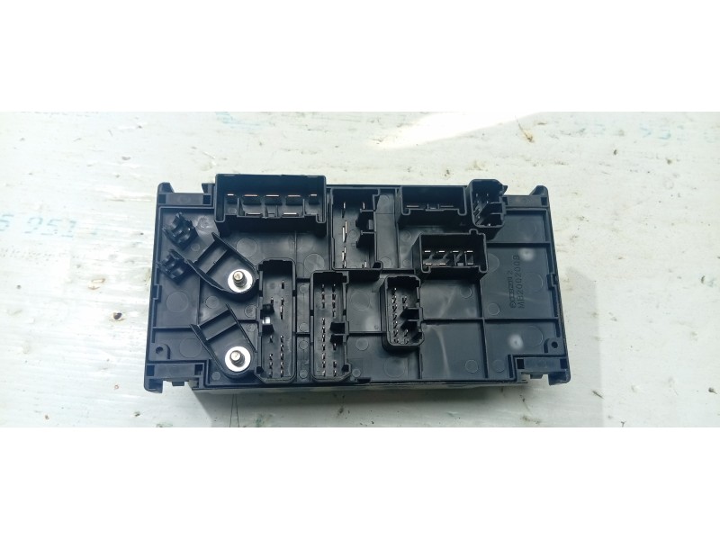 CAJA RELES / FUSIBLES 82241SC020  - imagen 3