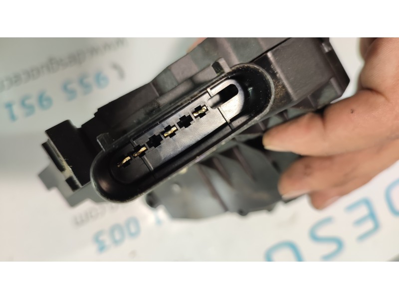 CERRADURA PUERTA TRASERA DERECHA BM5AA26412AG  - imagen 2