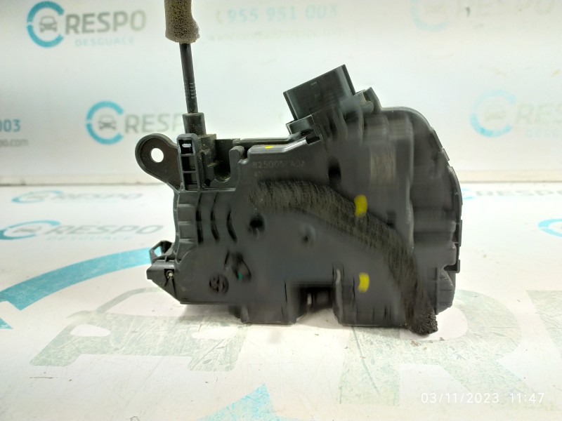 CERRADURA PUERTA TRASERA DERECHA 825005FA0A  - imagen 1