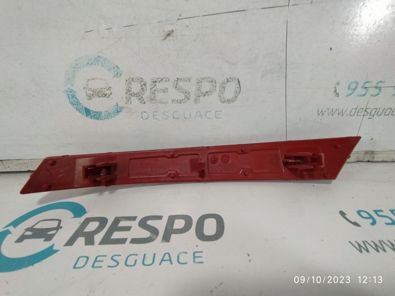 PILOTO TRASERO DERECHO PARAGOLPES 6F0945106  - imagen 3