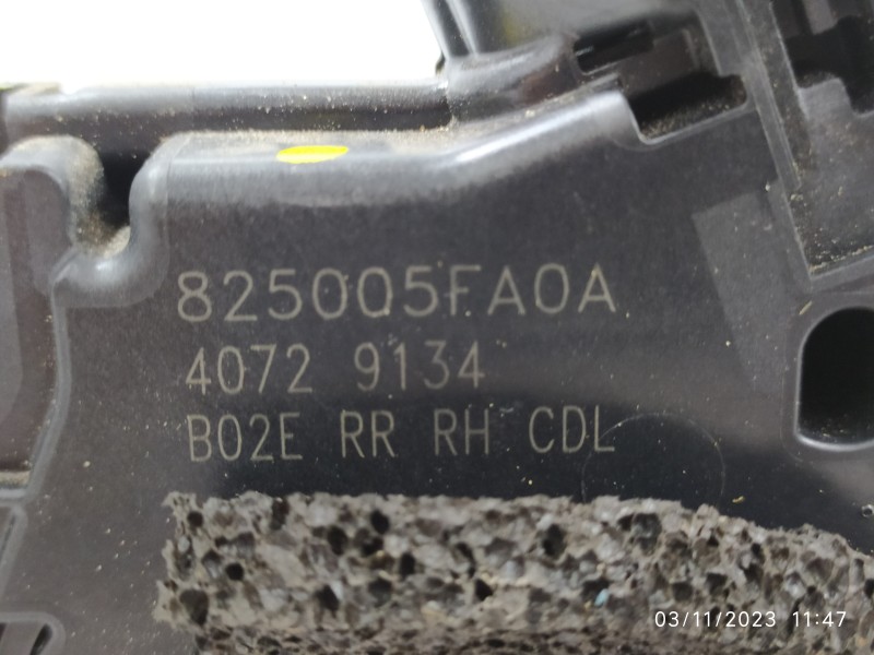 CERRADURA PUERTA TRASERA DERECHA 825005FA0A  - imagen 2