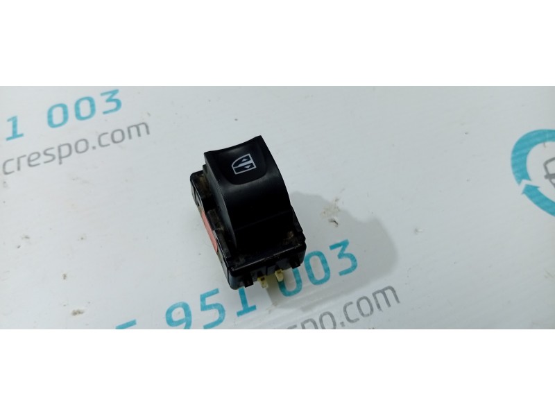 MANDO ELEVALUNAS DELANTERO DERECHO 254217475R  - imagen 1