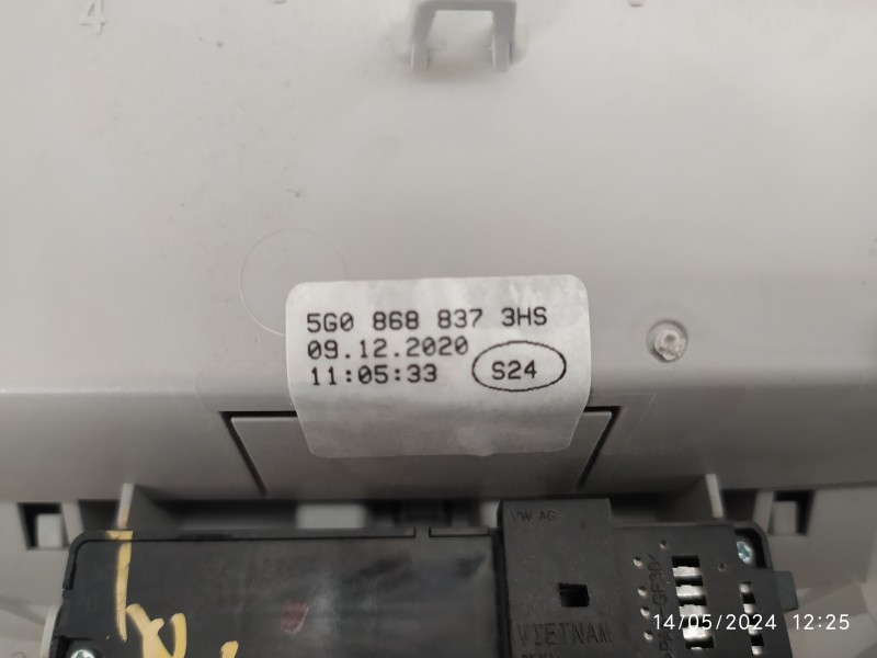 LUZ INTERIOR 5G0868837  - imagen 3