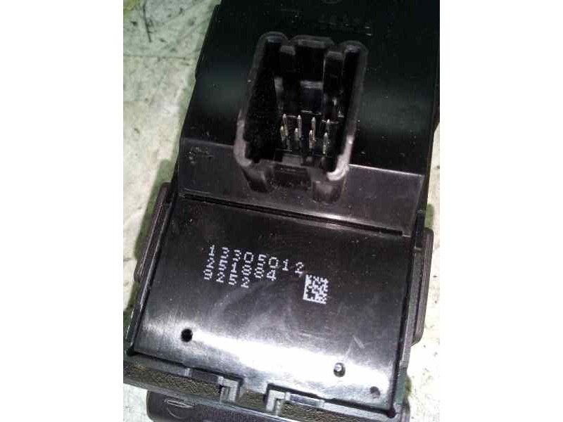 MANDO ELEVALUNAS DELANTERO IZQUIERDO 13305012  - imagen 3