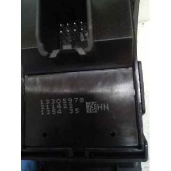 MANDO ELEVALUNAS DELANTERO DERECHO 13305978  - miniatura 3