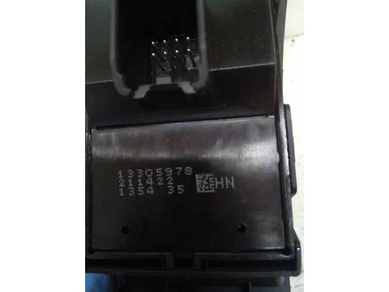 MANDO ELEVALUNAS DELANTERO DERECHO 13305978  - imagen 3