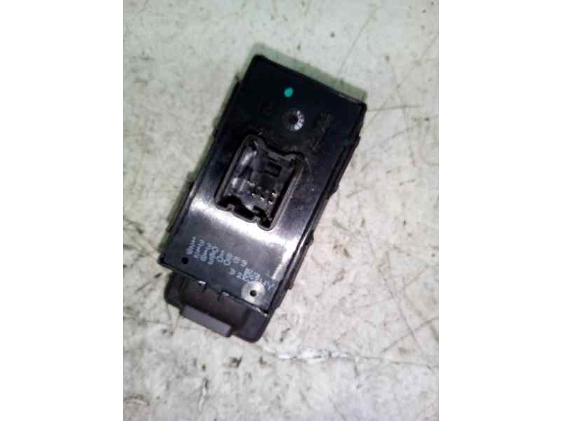 MANDO ELEVALUNAS TRASERO DERECHO 13301889  - imagen 2