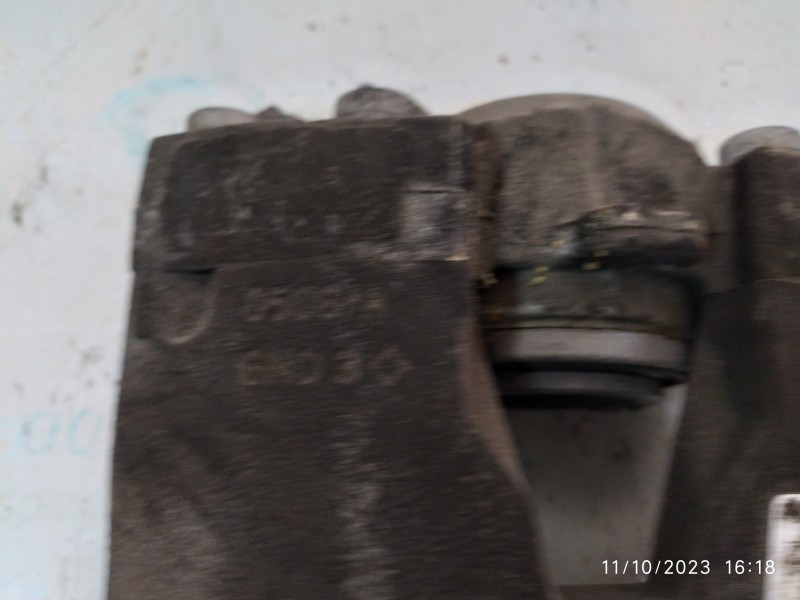 PINZA DE FRENO DELANTERA IZQUIERDA 4G0105AK  - imagen 2