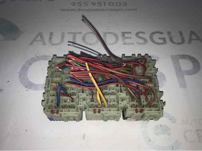 CAJA RELES / FUSIBLES  - imagen 1