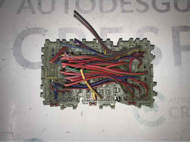 CAJA RELES / FUSIBLES  - imagen 3