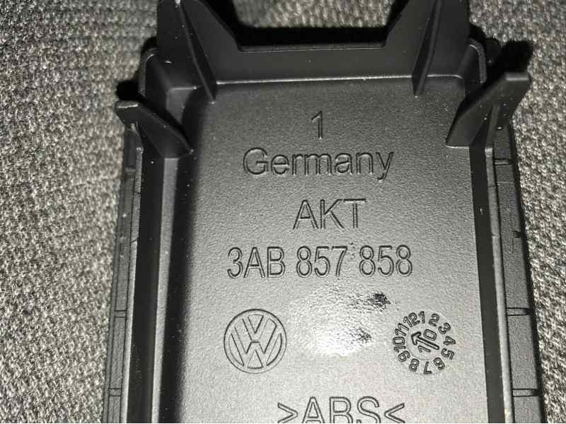 MANDO ELEVALUNAS DELANTERO DERECHO 3AB857858 3AB8683481QQB  - imagen 2