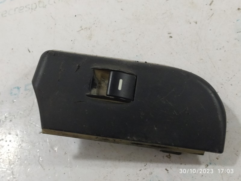 MANDO ELEVALUNAS TRASERO DERECHO  - imagen 1