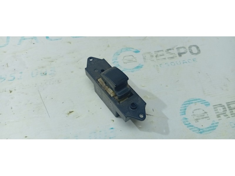 MANDO ELEVALUNAS TRASERO DERECHO C8DD411MB  - imagen 1