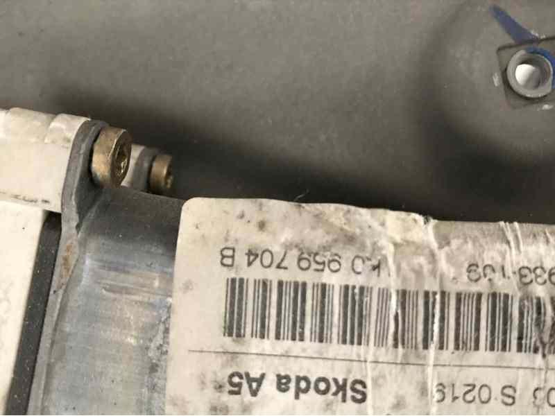 ELEVALUNAS TRASERO DERECHO 1Z0839656A  - imagen 2