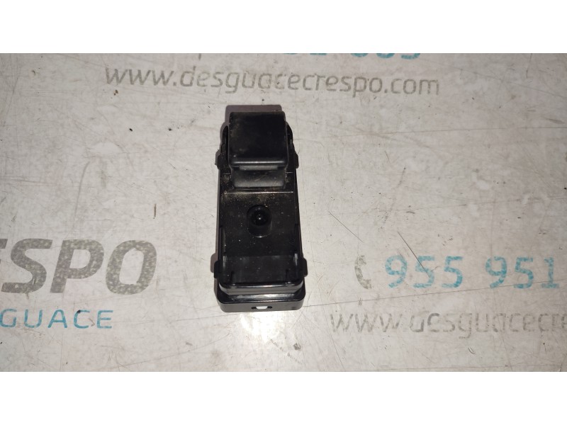 MANDO ELEVALUNAS TRASERO IZQUIERDO D09H66370  - imagen 1