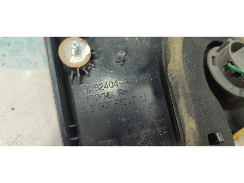 PILOTO TRASERO DERECHO INTERIOR 92404A4  - imagen 2