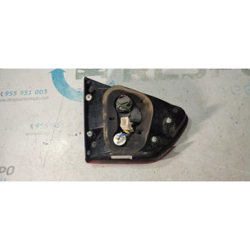 PILOTO TRASERO DERECHO INTERIOR 92404A4  - miniatura 3