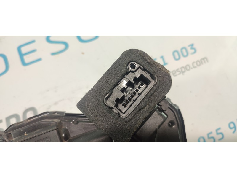 CERRADURA PUERTA TRASERA DERECHA 5NA839016E  - imagen 2