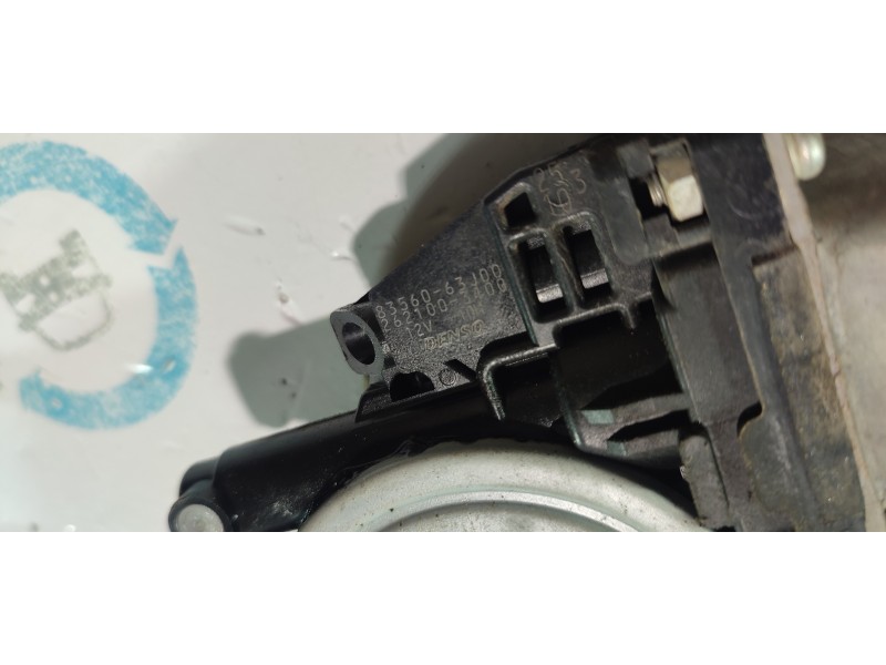 ELEVALUNAS DELANTERO DERECHO 8356063J00  - imagen 2