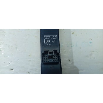 MANDO ELEVALUNAS DELANTERO IZQUIERDO 8608A207  - miniatura 2