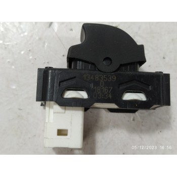 MANDO ELEVALUNAS TRASERO DERECHO 13483539  - miniatura 2