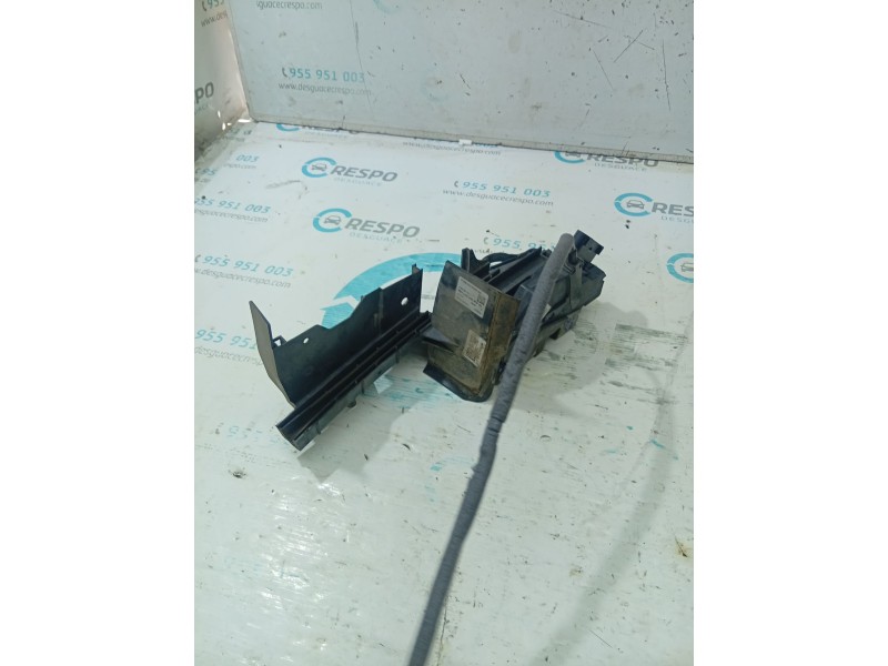 CERRADURA PUERTA DELANTERA IZQUIERDA BM5A-A21813-AF / 2070970  - imagen 2