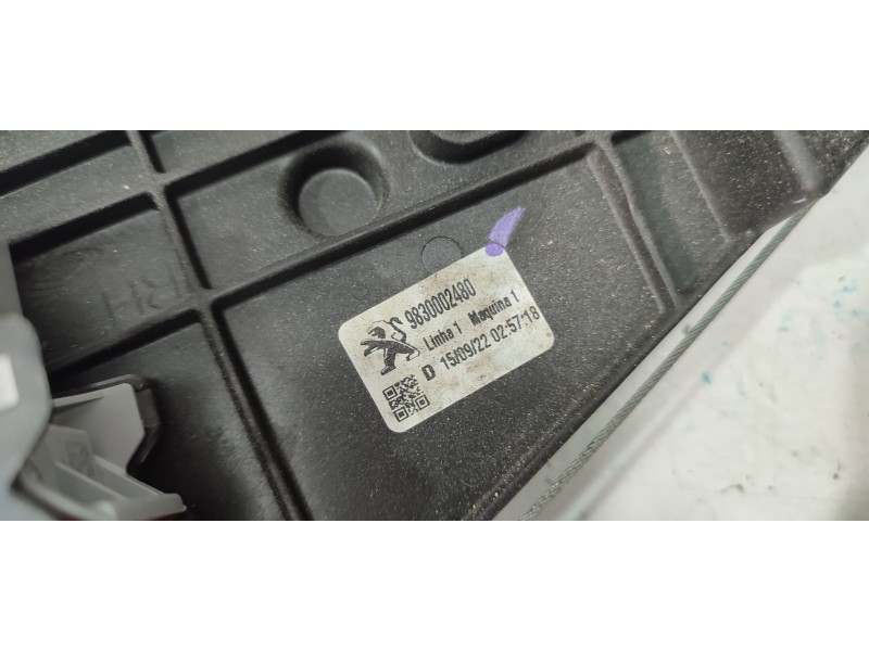 ELEVALUNAS TRASERO DERECHO 9830002480  - imagen 2