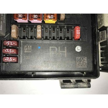 CAJA RELES / FUSIBLES 13318782 1110032AB  - miniatura 3