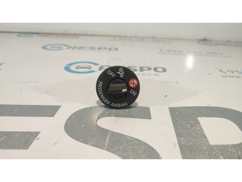 INTERRUPTOR 681995090R  - imagen 1