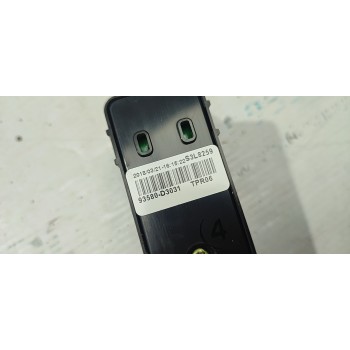 MANDO ELEVALUNAS TRASERO IZQUIERDO 93580D3031  - miniatura 2