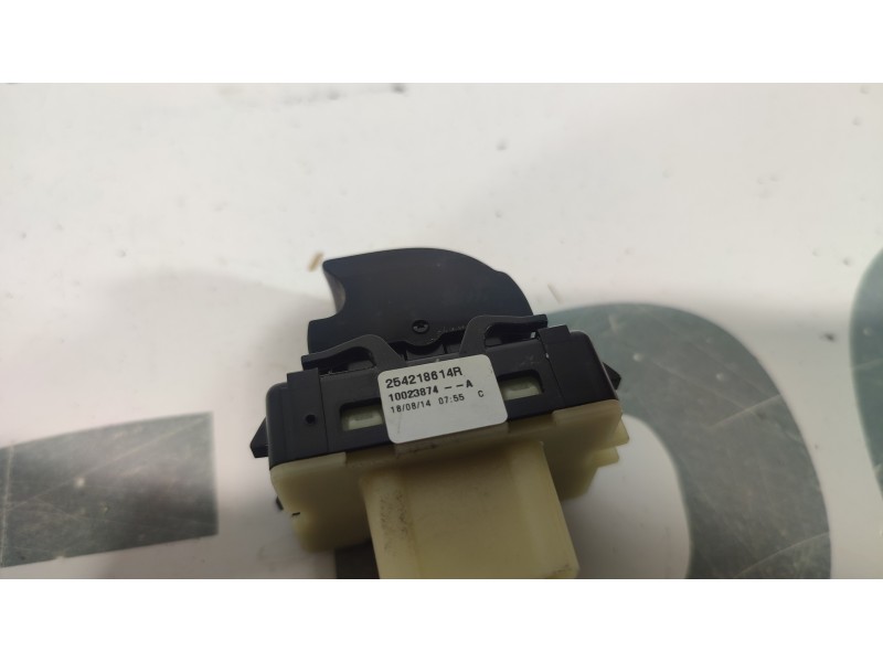 MANDO ELEVALUNAS DELANTERO DERECHO 254218614R  - imagen 2