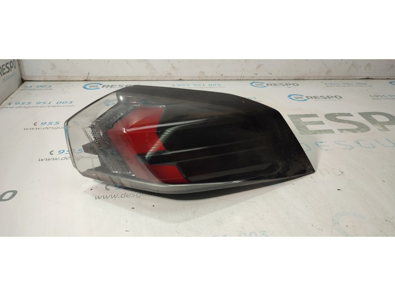 PILOTO TRASERO DERECHO RE2900I011  - imagen 1