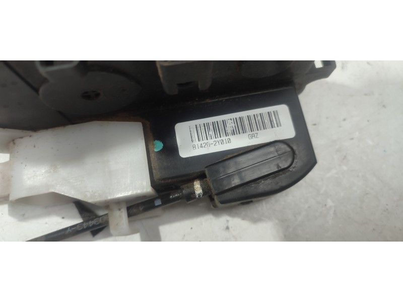 CERRADURA PUERTA TRASERA DERECHA 814202Y010  - imagen 3