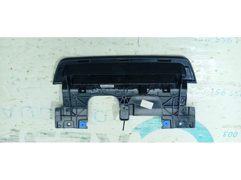 LUZ CENTRAL DE FRENO 265958992D  - imagen 2