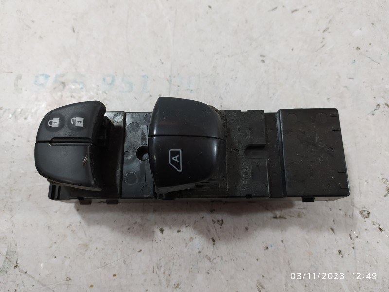 MANDO ELEVALUNAS DELANTERO IZQUIERDO  - imagen 1