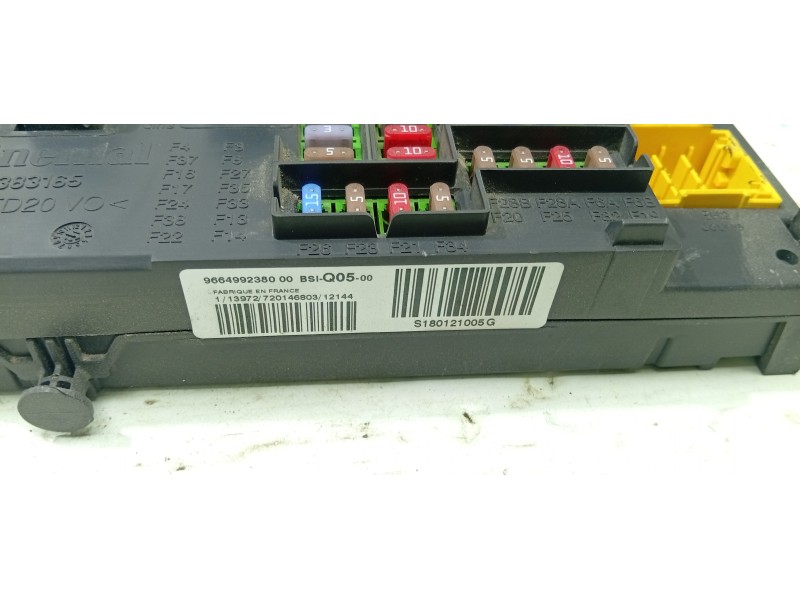 CAJA RELES / FUSIBLES 9664992380  - imagen 3