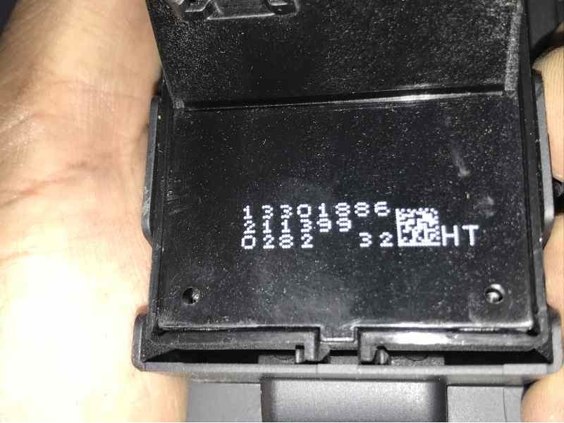 MANDO ELEVALUNAS DELANTERO DERECHO 13301886  - imagen 2