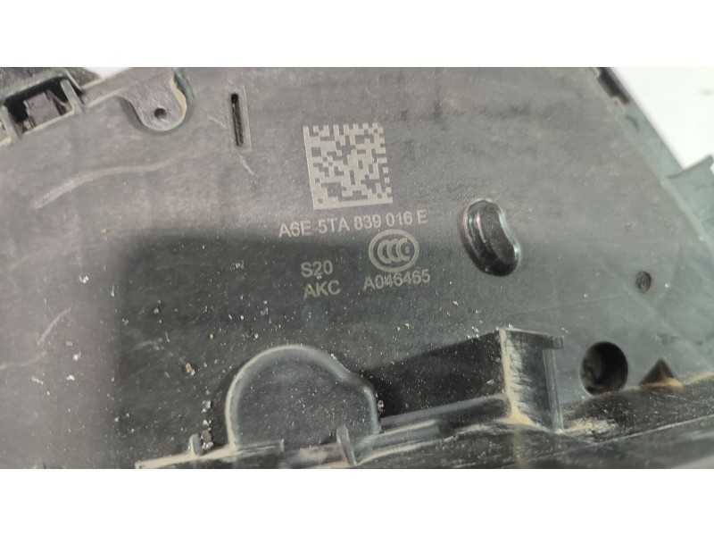 CERRADURA PUERTA TRASERA DERECHA 5TA839016E  - imagen 3