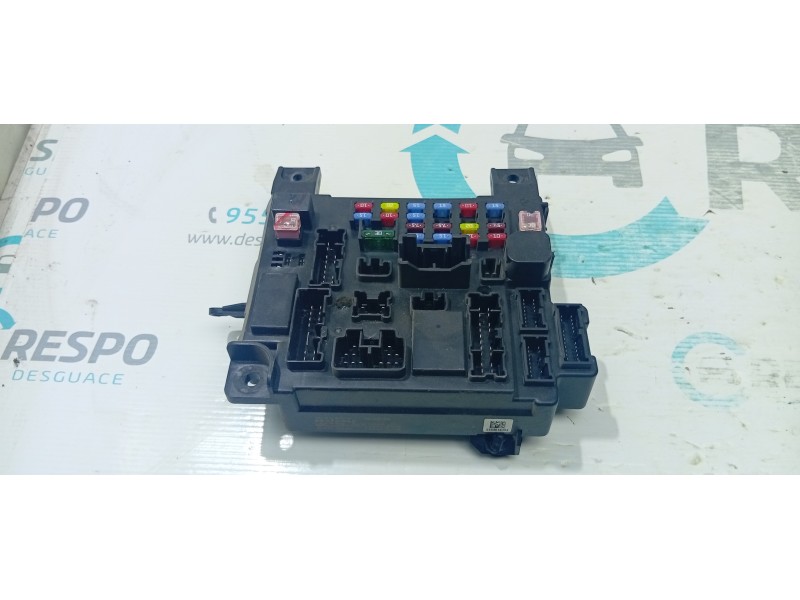 CAJA RELES / FUSIBLES 8637A645  - imagen 1