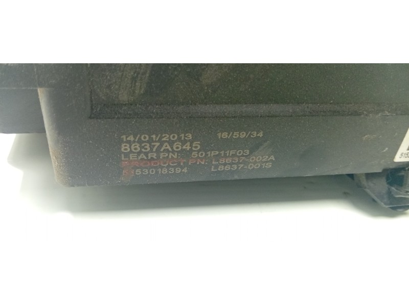 CAJA RELES / FUSIBLES 8637A645  - imagen 2