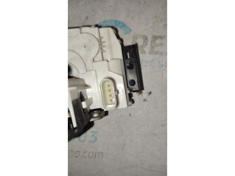 CERRADURA PUERTA TRASERA DERECHA A0997305600  - imagen 3