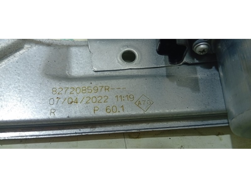 ELEVALUNAS TRASERO DERECHO 827208597R  - imagen 2