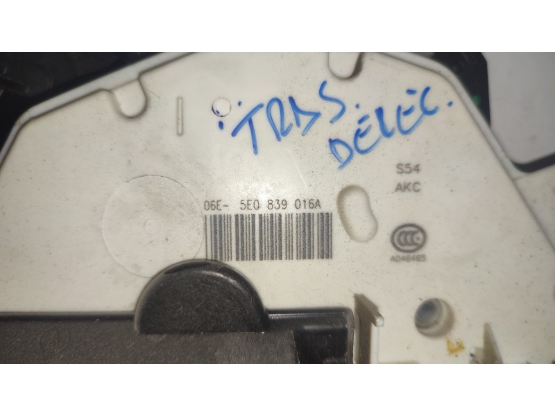 CERRADURA PUERTA TRASERA DERECHA 5E0839016A  - imagen 3