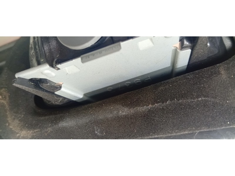 PILOTO TRASERO DERECHO INTERIOR  - imagen 3