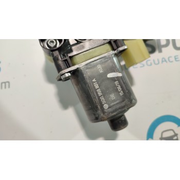 ELEVALUNAS DELANTERO DERECHO 2GA837462F  - miniatura 4