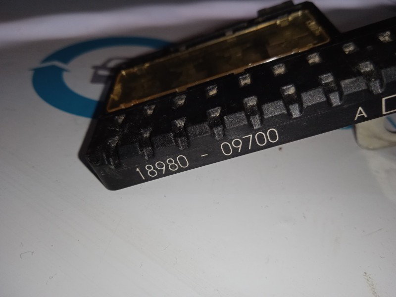 CAJA RELES / FUSIBLES 1898009700  - imagen 2